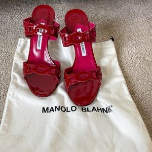 💸⬇️ Manolo Blahnik red patent leather stiletto slides
